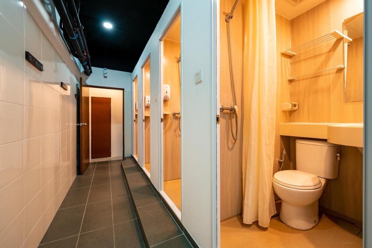 Jpod Capsule Hotel Kota Kinabalu Buitenkant foto