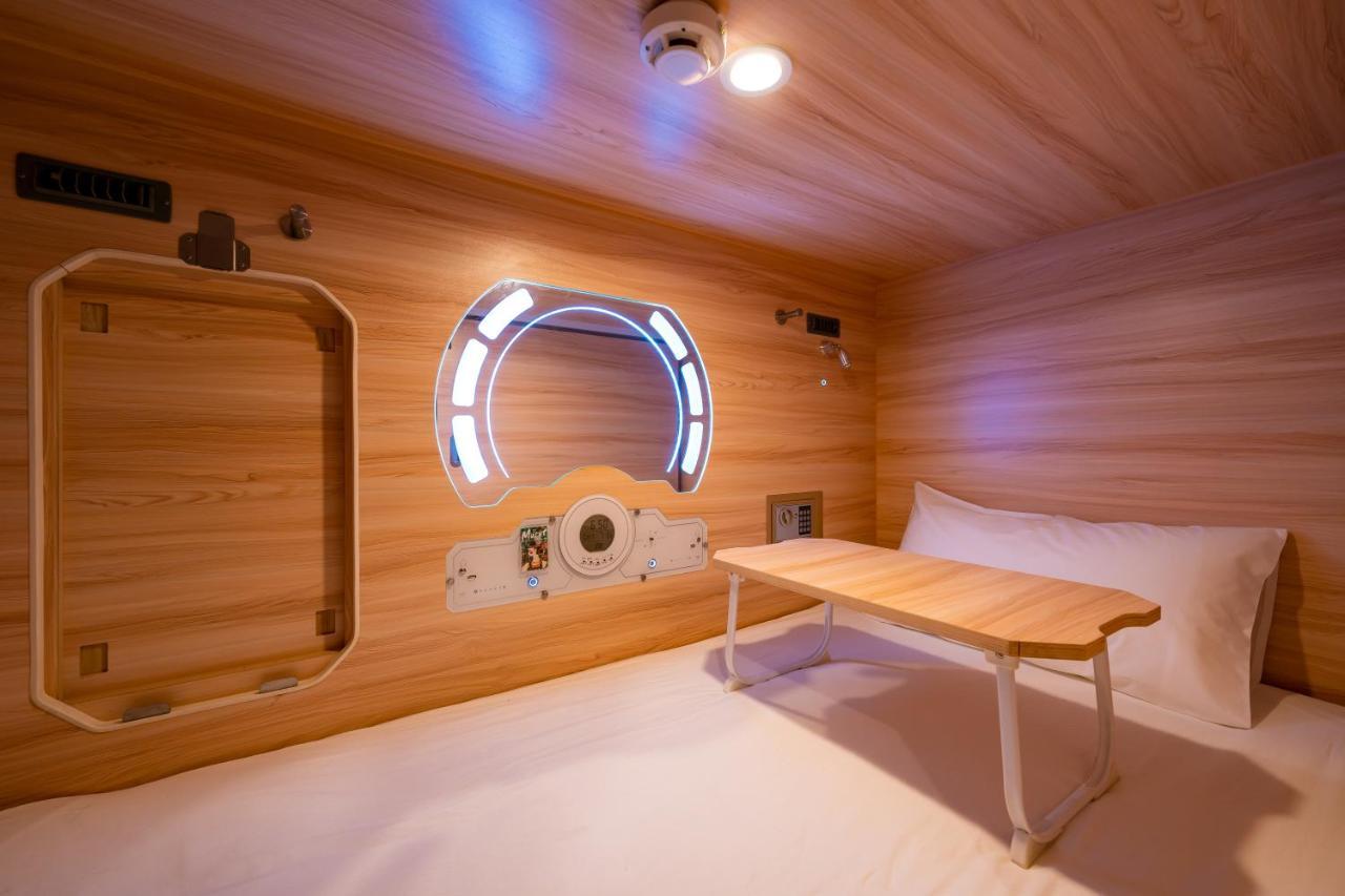 Jpod Capsule Hotel Kota Kinabalu Buitenkant foto