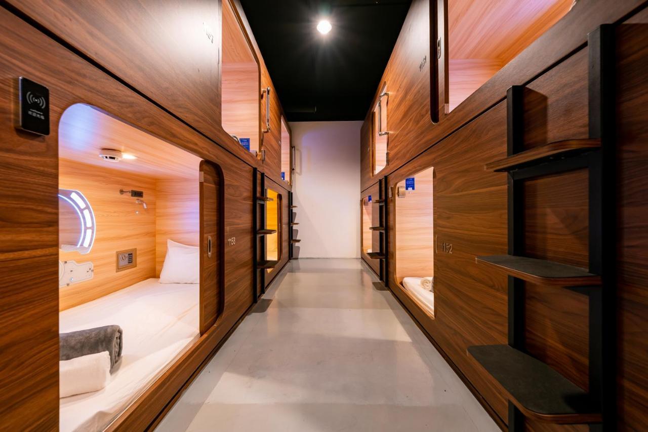 Jpod Capsule Hotel Kota Kinabalu Buitenkant foto