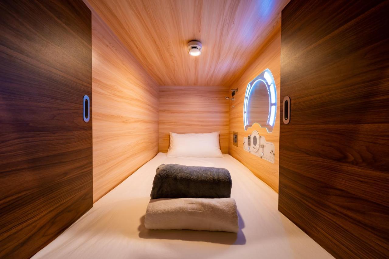 Jpod Capsule Hotel Kota Kinabalu Buitenkant foto