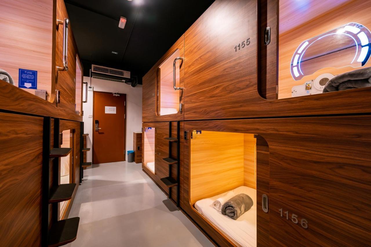 Jpod Capsule Hotel Kota Kinabalu Buitenkant foto