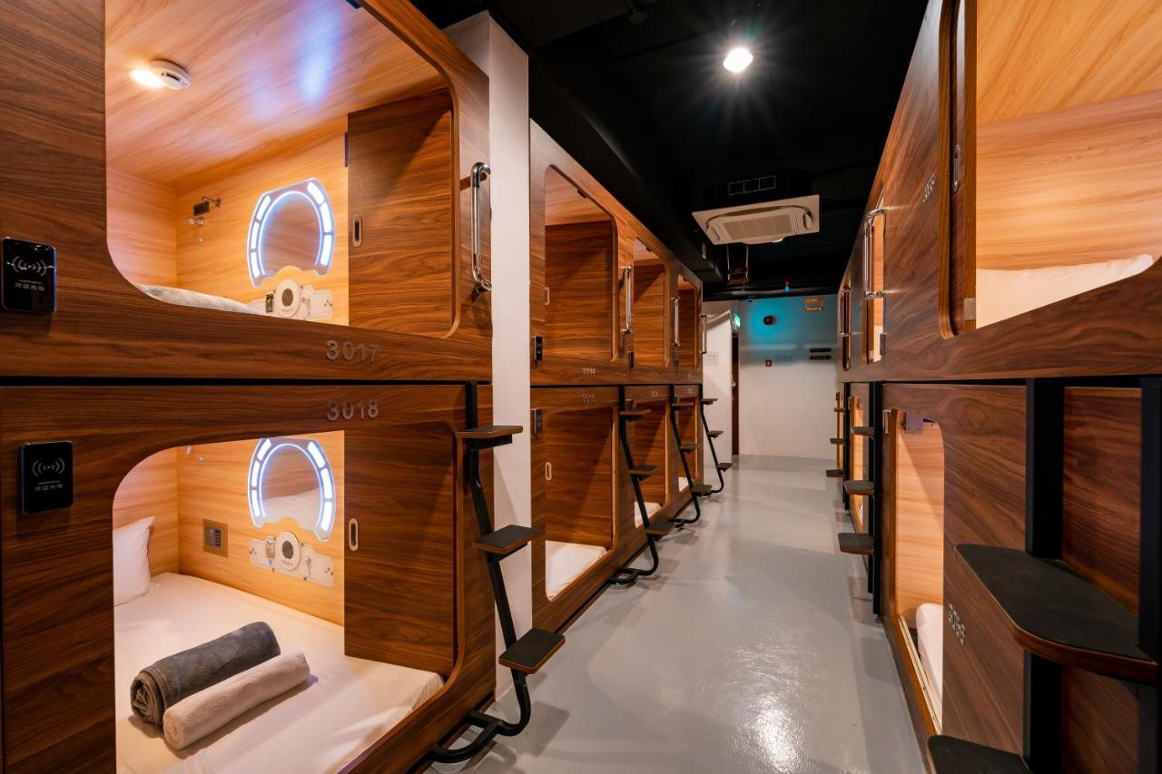 Jpod Capsule Hotel Kota Kinabalu Buitenkant foto