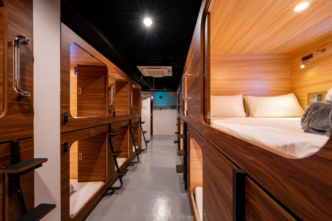 Jpod Capsule Hotel Kota Kinabalu Buitenkant foto