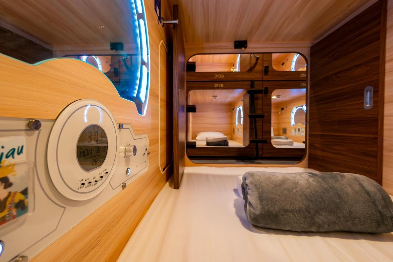 Jpod Capsule Hotel Kota Kinabalu Buitenkant foto