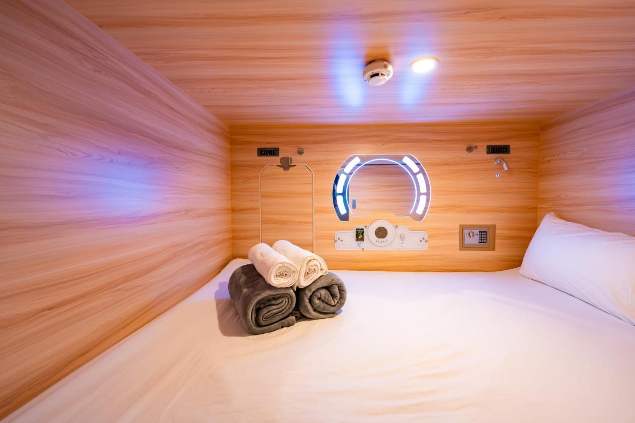 Jpod Capsule Hotel Kota Kinabalu Buitenkant foto